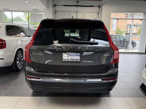 Platinum Gray Metallic 2023 Volvo XC90 B6 Ultimate 7-Seater