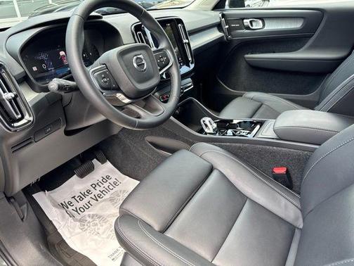 Forest Green 2026 Volvo XC40 B5 Ultra
