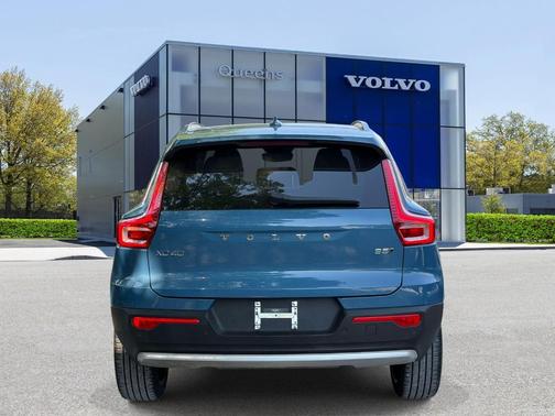 Blue Metallic 2024 Volvo XC40 B5 Plus Bright Theme