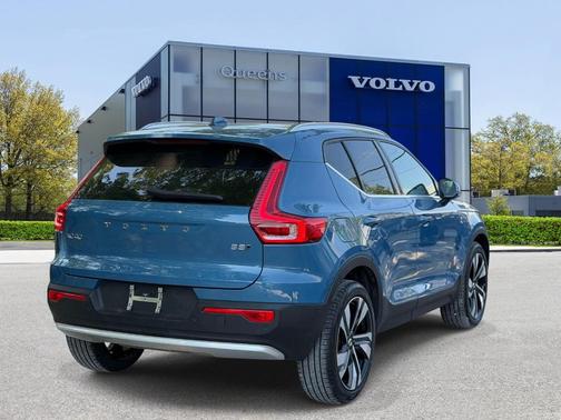 Blue Metallic 2024 Volvo XC40 B5 Plus Bright Theme