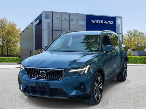 Blue Metallic 2024 Volvo XC40 B5 Plus Bright Theme