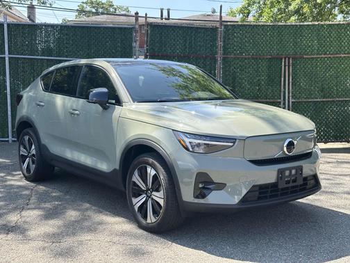 2023 Volvo C40 Recharge Pure Electric Twin Plus