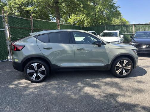 2023 Volvo C40 Recharge Pure Electric Twin Plus