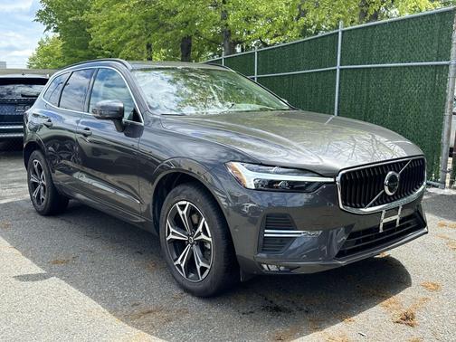 2022 Volvo XC60 B5 AWD Momentum