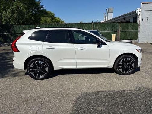 Crystal White 2026 Volvo XC60 B5 Plus
