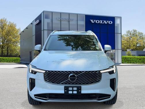 Crystal White Pearl 2026 Volvo XC90 B6 Core