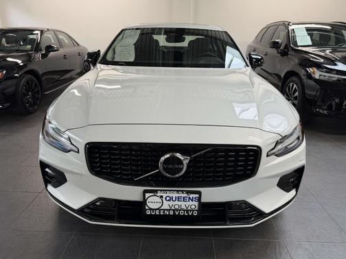 Crystal White Metallic 2024 Volvo S60 B5 Core Dark Theme
