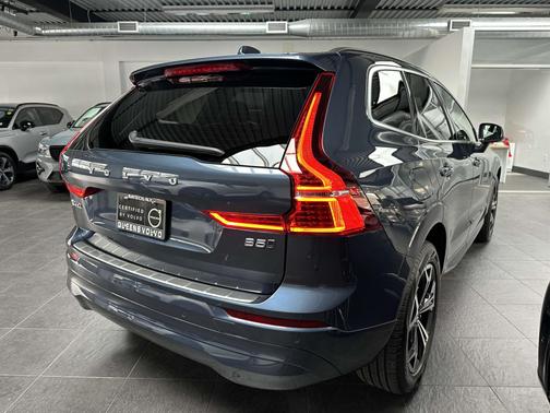2022 Volvo XC60 B5 AWD Momentum