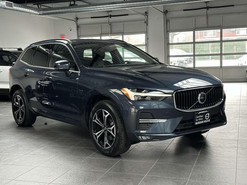 2022 Volvo XC60 B5 AWD Momentum