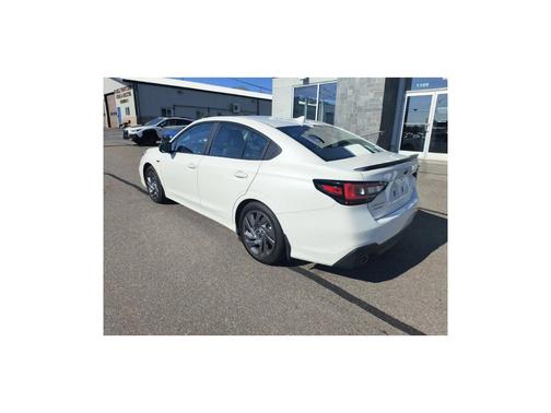Crystal White Pearl 2025 Subaru Legacy Sport