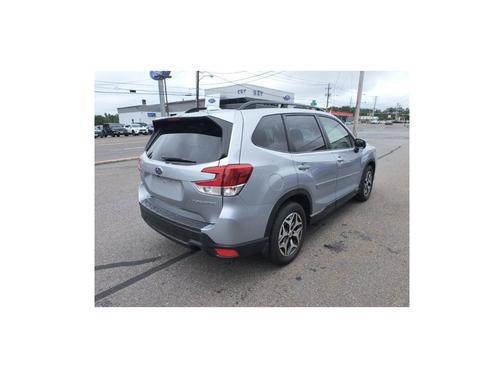 Ice Silver Metallic 2021 Subaru Forester Premium