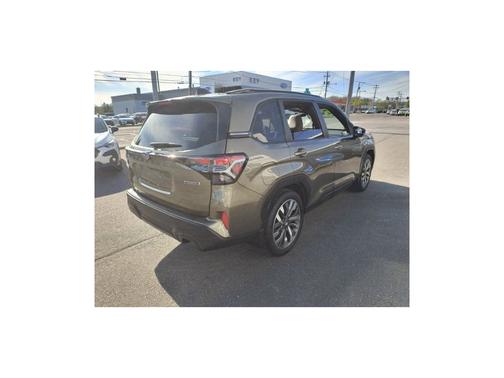 Autumn Green Metallic 2025 Subaru Forester Touring