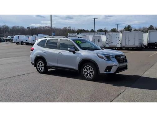 2024 Subaru Forester Premium