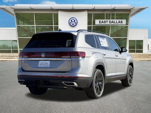 Silver Mist Metallic 2026 Volkswagen Atlas 2.0T SE W/TECHNOLOGY