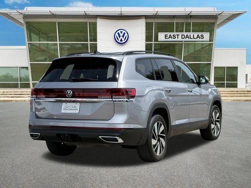Silver Bird Metallic 2024 Volkswagen Atlas 2.0T SE w/Technology