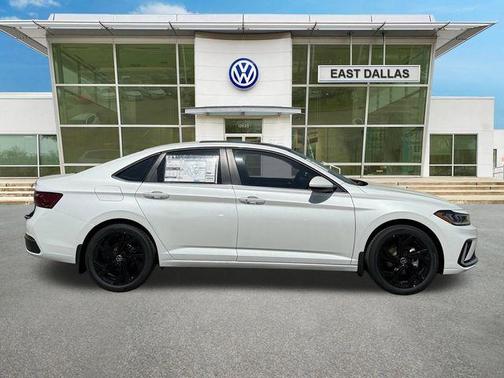 Opal White Pearl 2026 Volkswagen Jetta 1.5T SE