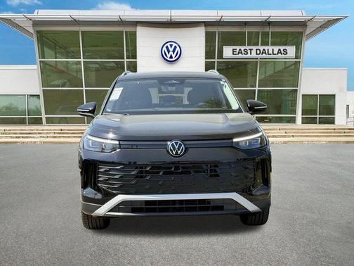 Deep Black Pearl Effect 2026 Volkswagen Tiguan 2.0T SE