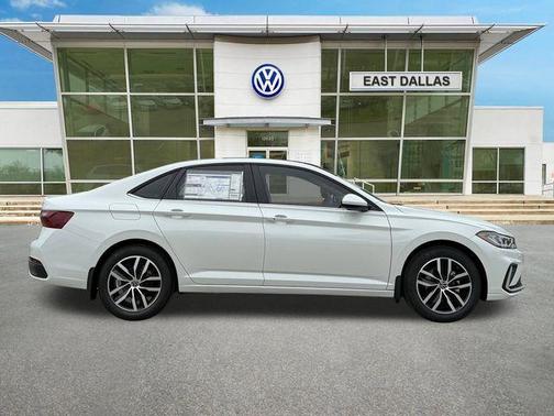 Opal White Pearl 2026 Volkswagen Jetta 1.5T SE