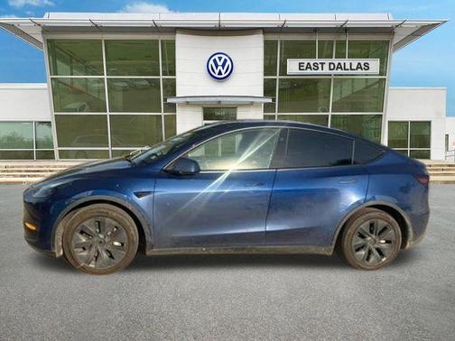 Blue 2024 Tesla Model Y Long Range