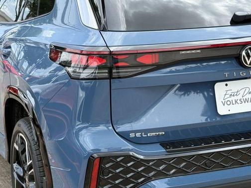 Blue 2026 Volkswagen Tiguan 2.0T SEL R-Line