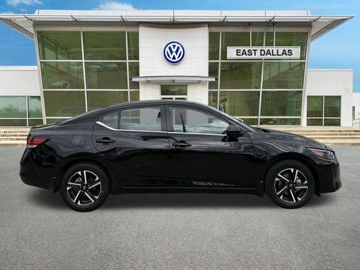 Super Black 2025 Nissan Sentra SV