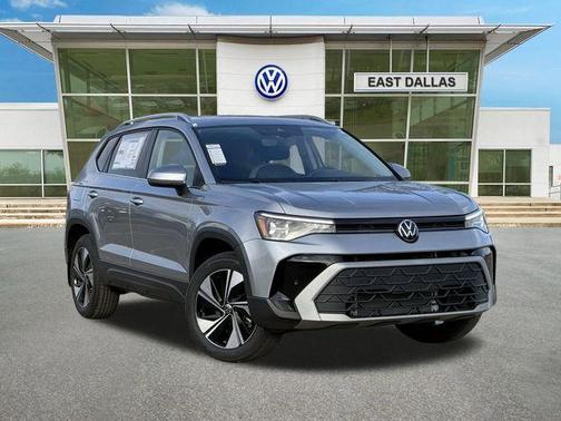 Pyrite Silver Metallic 2026 Volkswagen Taos 1.5T SE