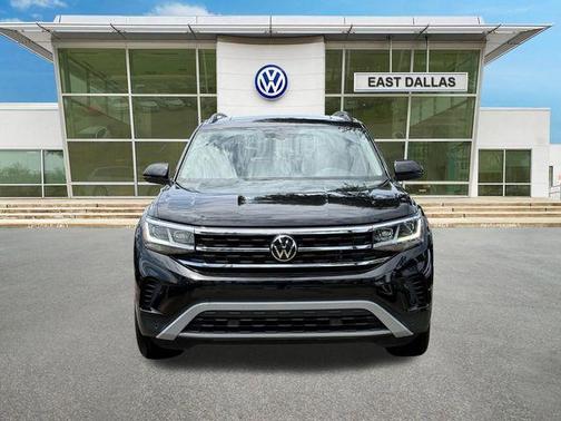 Deep Black Pearl Effect 2023 Volkswagen Atlas 3.6L SE w/Technology