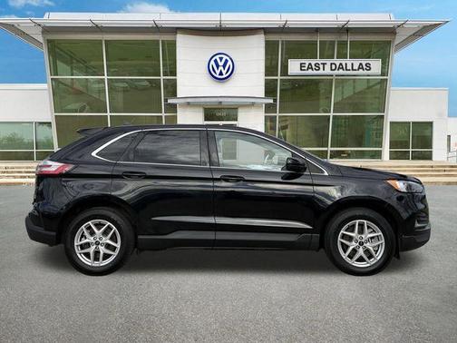 Black Metallic 2024 Ford Edge SEL