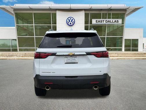 Summit White 2023 Chevrolet Traverse LT Cloth