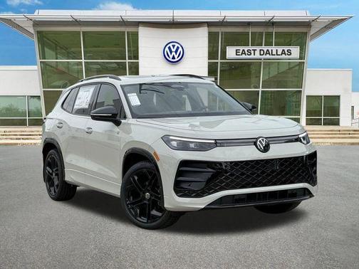 Sandstone 2026 Volkswagen Tiguan 2.0T SE R-Line Black
