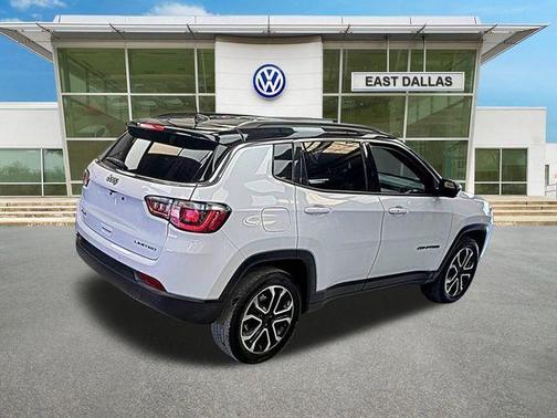 Bright White Clearcoat 2024 Jeep Compass Limited