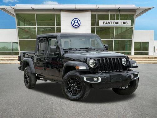 Black Clearcoat 2023 Jeep Gladiator Sport