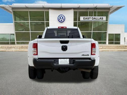 Bright White Clearcoat 2022 RAM 3500 Tradesman