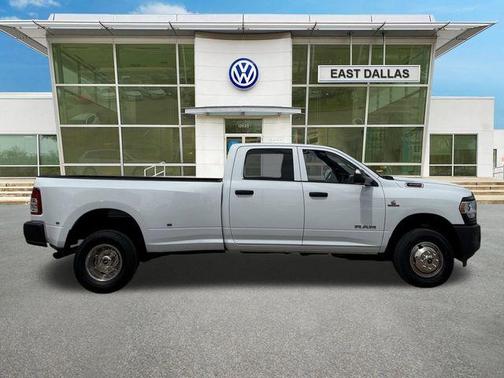 Bright White Clearcoat 2022 RAM 3500 Tradesman