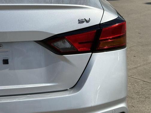 Brilliant Silver Metallic 2024 Nissan Altima 2.5 SV