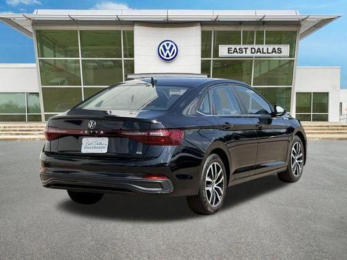 Deep Black Pearl Effect 2026 Volkswagen Jetta 1.5T SE