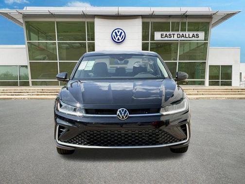 Deep Black Pearl Effect 2026 Volkswagen Jetta 1.5T SE
