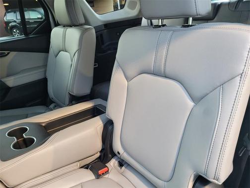 2025 Honda Pilot Touring 8-Passenger