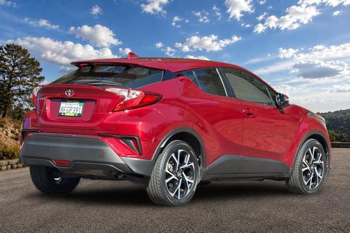 Pearl 2018 Toyota C-HR XLE Premium