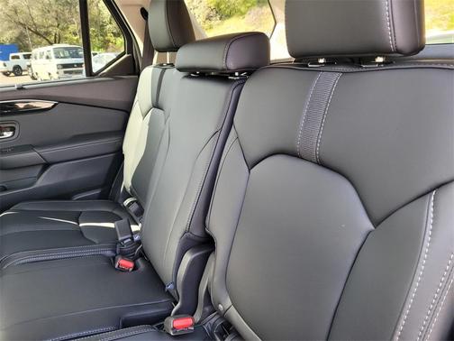 2025 Honda Pilot Touring 8-Passenger