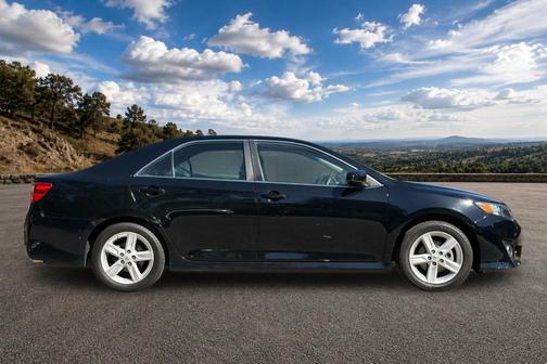Attitude Black Metallic 2014 Toyota Camry SE