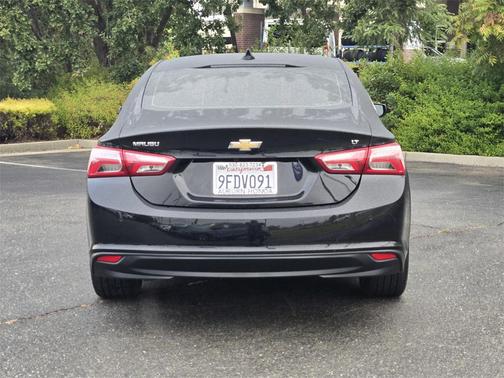 2022 Chevrolet Malibu FWD LT