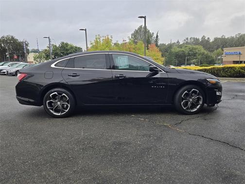 2022 Chevrolet Malibu FWD LT