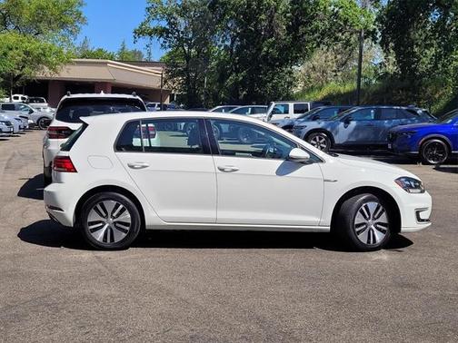 2019 Volkswagen e-Golf SE