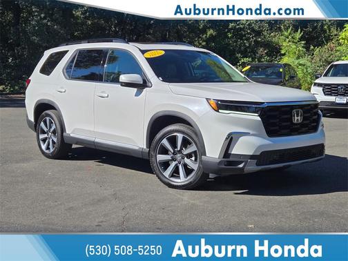 2025 Honda Pilot Touring 8-Passenger