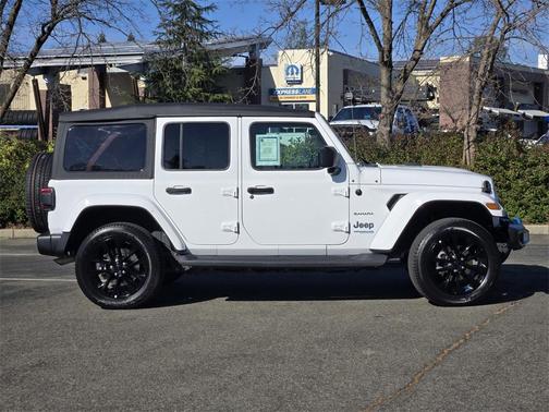 2022 Jeep Wrangler Unlimited 4xe Sahara