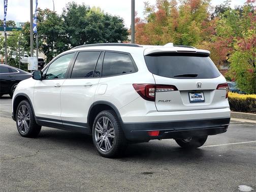2022 Honda Pilot 2WD Sport