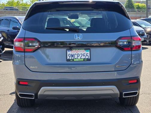 Sonic Gray Pearl 2025 Honda Pilot Touring 8-Passenger