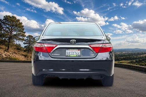Midnight Black Metallic 2017 Toyota Camry LE