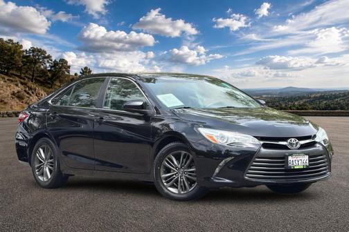 Midnight Black Metallic 2017 Toyota Camry LE
